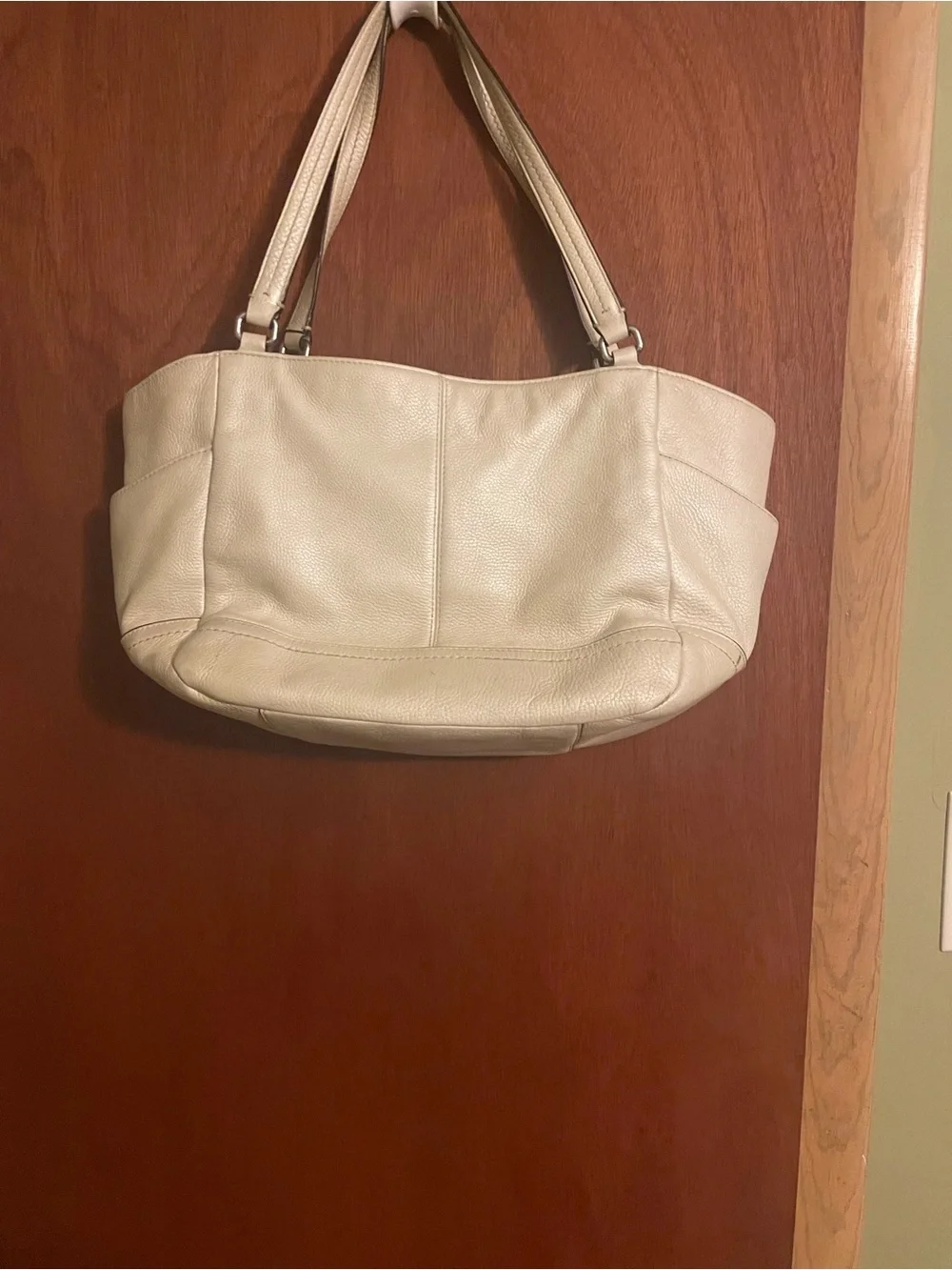 Large Coach Leather Shoulder Tote in Cream with Yellow Tag. Bundle and save!!!